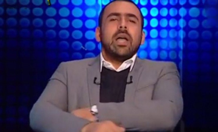 بالفيديو.. إعلامي مصري يهدد بالانسحاب من برنامجه على الهواء  