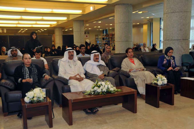 الشيخة شيخة العبدالله ود عبدالرضا اسيري يتوسطان الحضور﻿