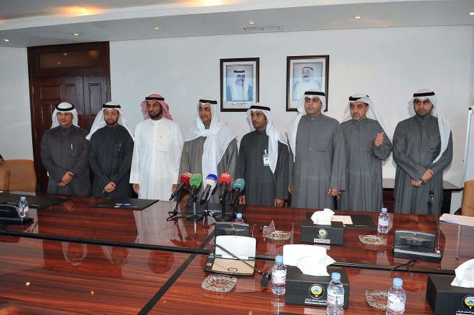 المدعج والحجرف يتوسطان فريقي عمل التجارة واسواق المال عقب توقيع اتفاقية فك التشابكاسامة ابوعطية﻿