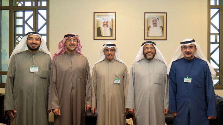 اعضاء وفد بيت الزكاة المكرمون خلال الحفل﻿