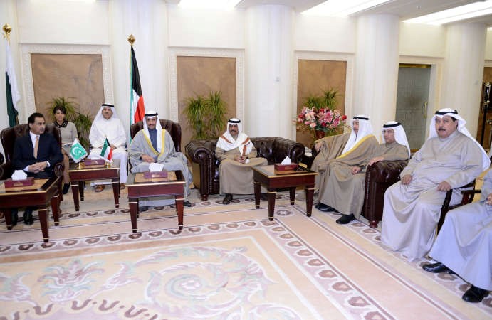 رئيس مجلس الامة مرزوق الغانم مع رئيس مجلس الامة في جمهورية باكستان الاسلامية سردار اياز صادق وحمد سيف وفيصل الشايع ومبارك الحريص وخلف دميثير ﻿