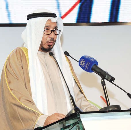 د عبدالله المعتوق يلقي كلمته ﻿