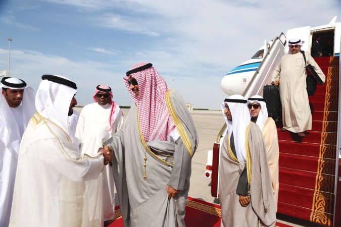 الشيخ صباح الخالد لدى وصوله ابوظبي﻿