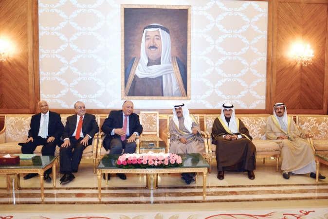  وزير الخارجية المصري سامح شكري خلال وصوله وفي استقباله خالد الجارالله 