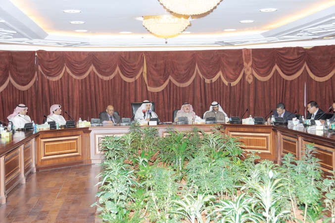 علي حسن خلال المؤتمر الصحافي 