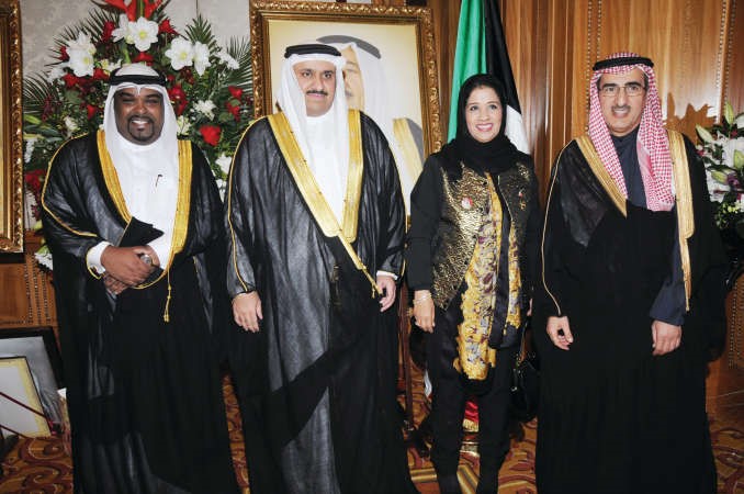معبدالعزيز الابراهيم مهنئا﻿