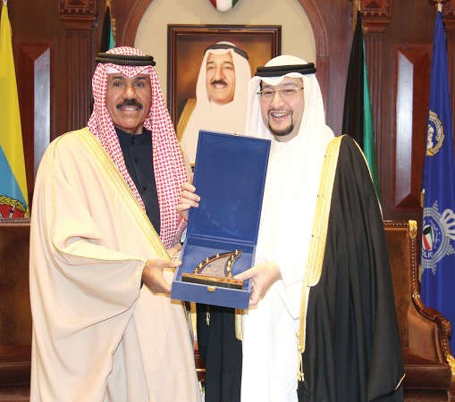 سمو ولي العهد الشيخ نواف الاحمد مستقبلا الشيخ دصباح جابر العلي﻿