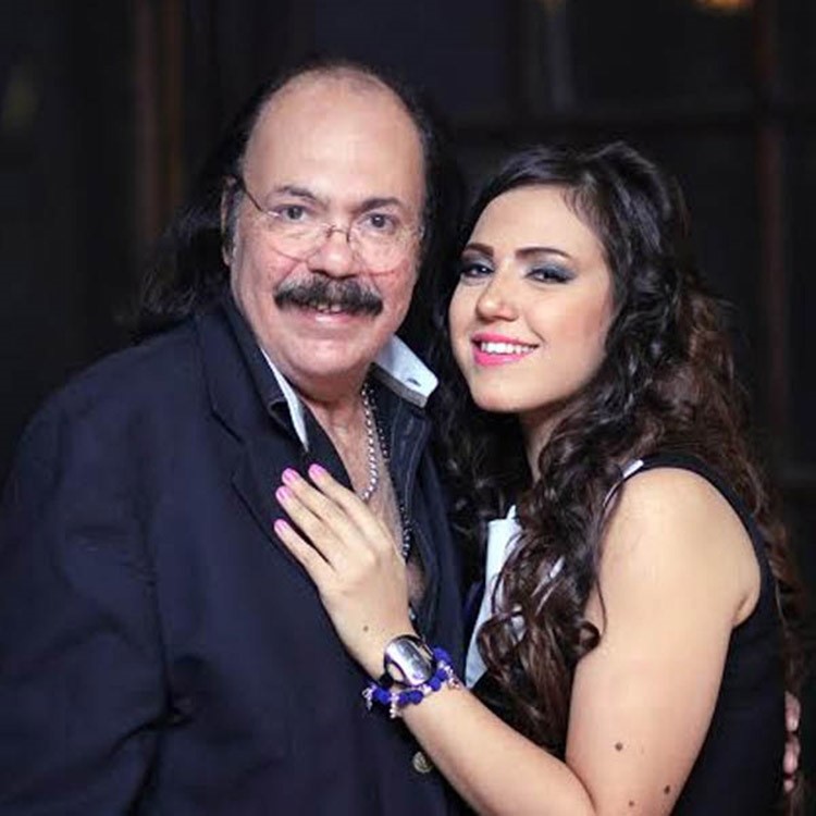 ابنة طلعت زكريا تحتفل بعيد ميلاده.. شاهد