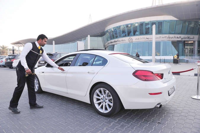 الشركة تحرص دائما على ايجاد مكان انتظار ملائم لسيارات العملاء