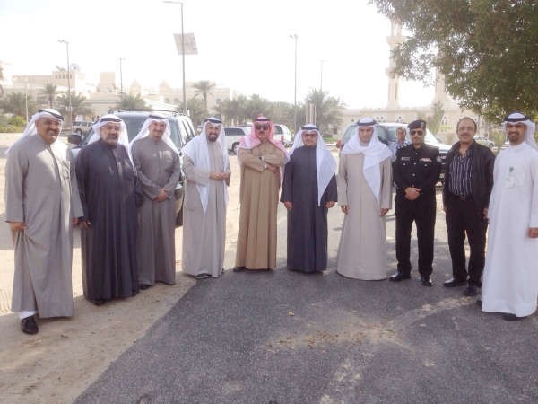 ثابت المهنا خلال زيارته الى فريق نهتم بحضور عبدالله الكندري﻿