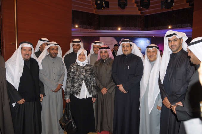 هند الصبيح وعلي حسن مع رؤساء الوفود المشاركة﻿