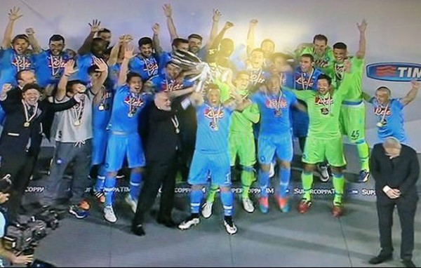 بالفيديو.. ركلات الترجيح الماراتونية تتوج نابولي بكأس السوبر