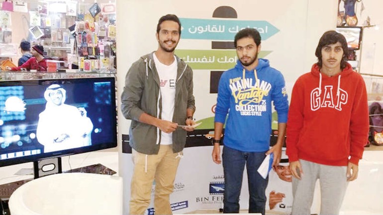 جانب من جولات الفريق التطوعي