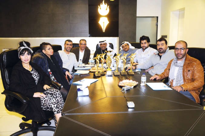 فريق «حاول مرة أخرى» الفائز بالجائزة الكبرى في الكويت المسرحي: «الحب» سبب اكتساحنا جوائز المهرجان.. و«المسرح العربي» لم تقصر معنا