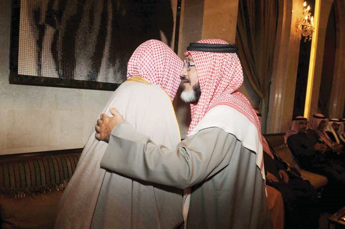 الزميل يوسف عبدالرحمن مرحبا بالشيخ دصالح بن حميد
﻿