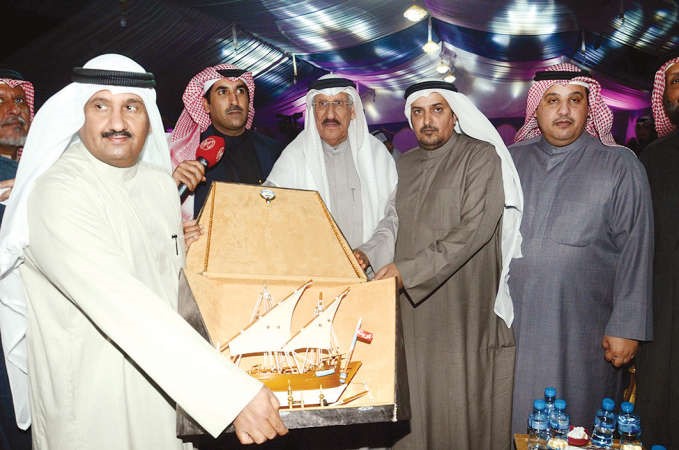 فراج العربيد مكرما والده زبن العربيد﻿