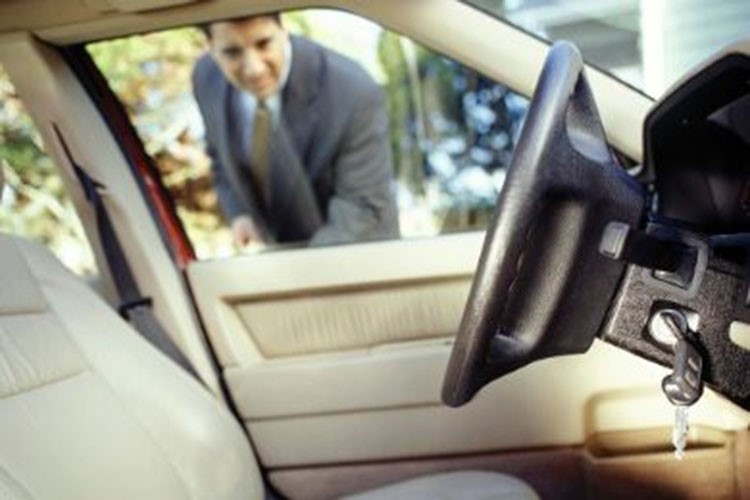 تعرف على عقوبة سائق مشاوير ارتبط بعلاقات محرمة مع نساء!