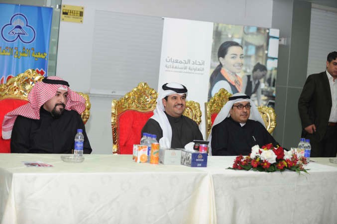 الشيخ دعيج الخليفة والشيخ محمد فهد المبارك وجمال سليمان﻿