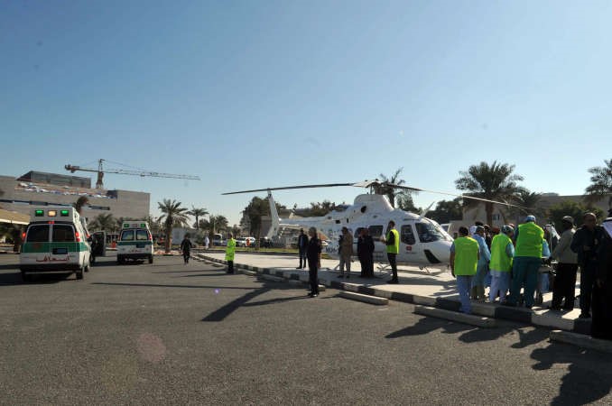 سيارات الاسعاف والاسعاف الجوي خلال عملية الاخلاء ﻿