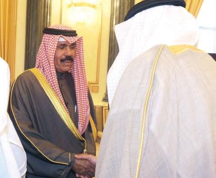 سمو نائب الامير وولي العهد الشيخ نواف الاحمد يتلقى تعازي عبداللطيف الزياني