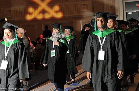 ملحق ثقافي سعودي ينفي خبر اعتناق زوجة مبتعث النصرانية ورفضها العودة للمملكة