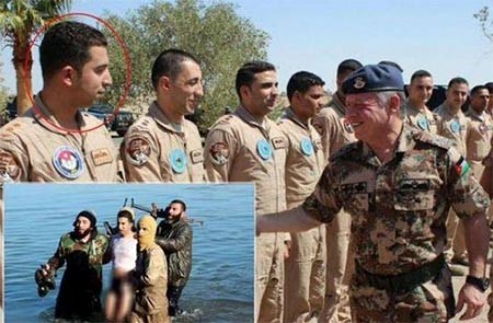بالفيديو.. شقيق الطيار الأردني يبكي مناشدًا "داعش"عدم قتله