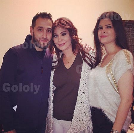 بالصور.. اليسا مع والدتها وشقيقها في عيد الميلاد