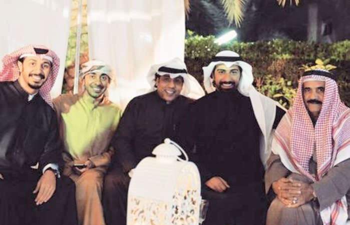 الزميل عبدالسلام مقبول والد العروس مع المعرس فؤاد علي والمنتج باسم عبدالامير وحمد العماني