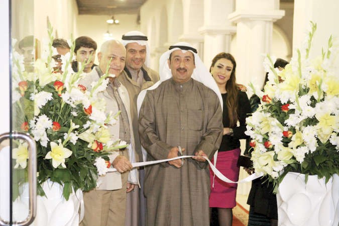 محمد العسعوسي يفتتح المعرض﻿