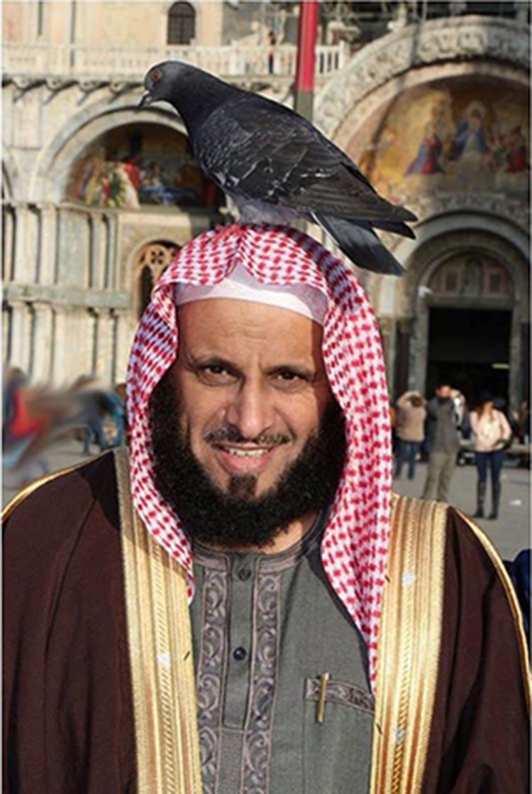 بالفيديو.. عائض القرني يمزج شِعراً بـ "الإيطالية".. ويمزح: يسر الله لي الإيطالية في نصف ساعة