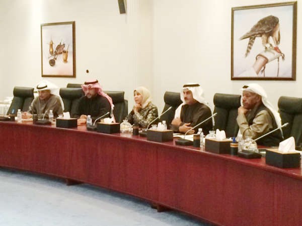 دمريم الوتيد مترئسة الجانب الكويتي خلال الاجتماع﻿