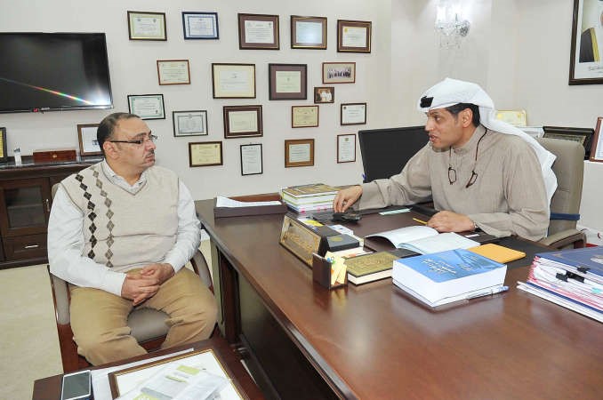 الامين العام المساعد في الهيئة العامة لمكافحة الفساد دمحمد عبد الرحمن بوزبر متحدثا للزميل اسامة دياب اسامة ابوعطية