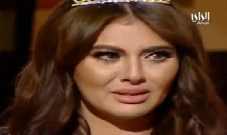 بالفيديو.. مريم حسين تبكي بحرقة على الهواء بعد اساءات بعض الفنانات لها