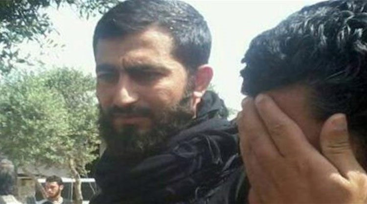 صورة ارشيفية لداعشي يروي ما شاهده في صفوف داعش للامن العراقي