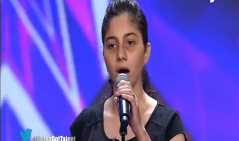 بالفيديو.. شابة مصرية ابهرت لجنة "مواهب العرب" بصوتها البديع 