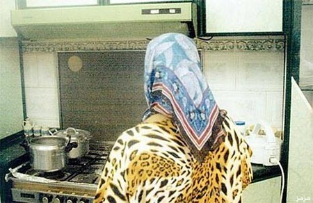 خادمة تعترف بإضافة البول والمخاط للشاي وتقديمه لأسرة كفيلها بالرياض