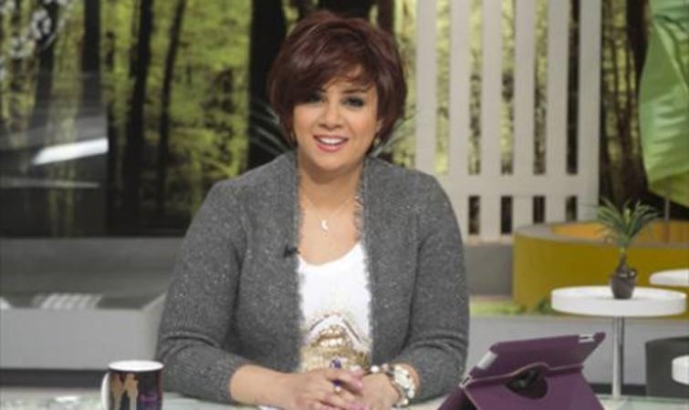 بالفيديو.. تعرف على سبب بكاء "مفيدة شيحة " على الهواء 