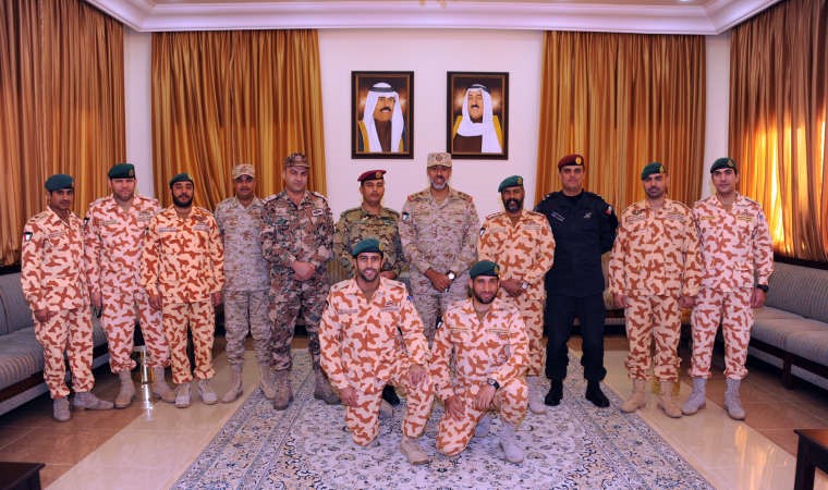  الفريق الركن الشيخ عبدالله النواف متوسطا قيادات لواء المغاوير﻿