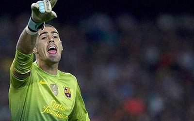 ظل اللاعب الاسباني فيكتور فالديس حارس مرمى في نادي برشلونة لسنوات، قبل ان ينتقل هذا العام الى مانشستر يونايتد، وقد تمكن فيكتور بين عامي 2011 و2012 من حراسة مرمى برشلونة خلال 896 دقيقة، دون ان يدخل هدف واحد الى مرماه، ورغم انه اثبت جدارته كحارس