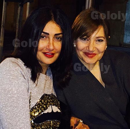 بالصور.. غادة عبدالرازق تقص شعرها وتستقبل 2015 مع أسرتها ببيروت