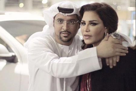 صورة تجمع أحلام مع أخيها.. هل يشبهها؟