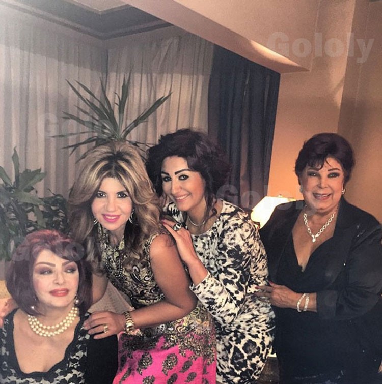 بالصور.. نبيلة عبيد تحتفل بالعام الجديد مع ميرفت أمين