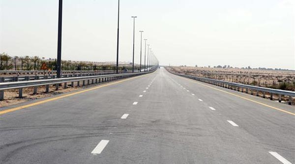 دبي تفتتح أنفاقاً لعبور الجمال