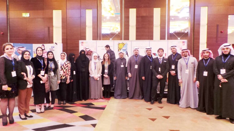 موظفو البنك حضروا حفل تخرج الطلاب
