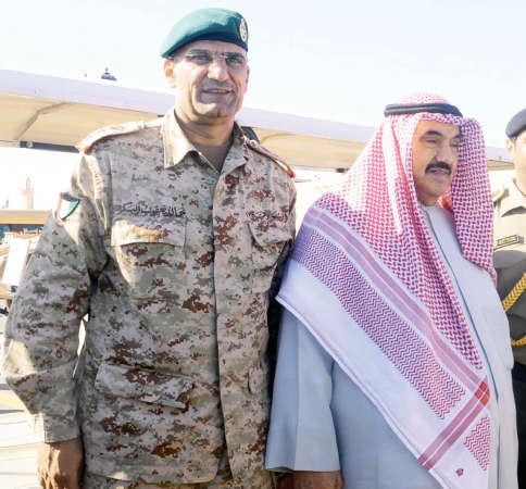 سمو الشيخ ناصر المحمد والعقيد خالد البكر
﻿