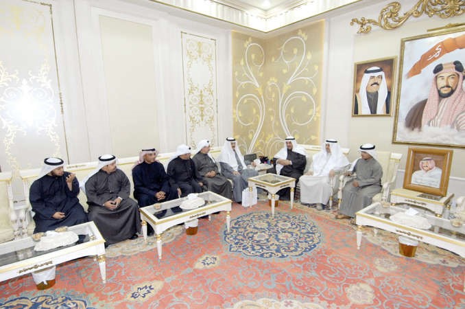 سمو الشيخ ناصر المحمد مستقبلا فريق رحلة الامل﻿