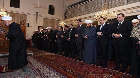 بالفيديو.. بشار الأسد يحتفل بالمولد النبوي في أحد مساجد دمشق