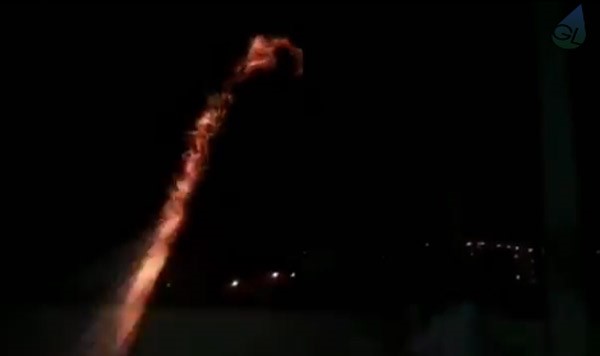 بالفيديو.. صاروخ ألعاب نارية ينفجر داخل منزل في البرازيل