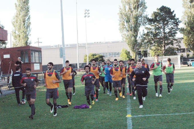 الازرق يبدا تدريباته في ملبورن بروح عالية