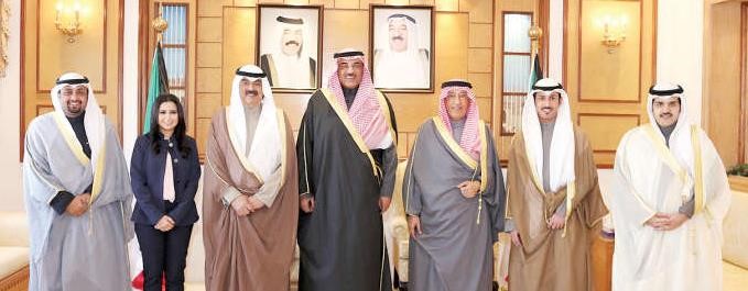 الشيخ صباح الخالد وخالد الجارالله مع حبيب الدويلة ومحمد العبدالجليل وعبدالعزيز العويش ومريم الرفاعي﻿